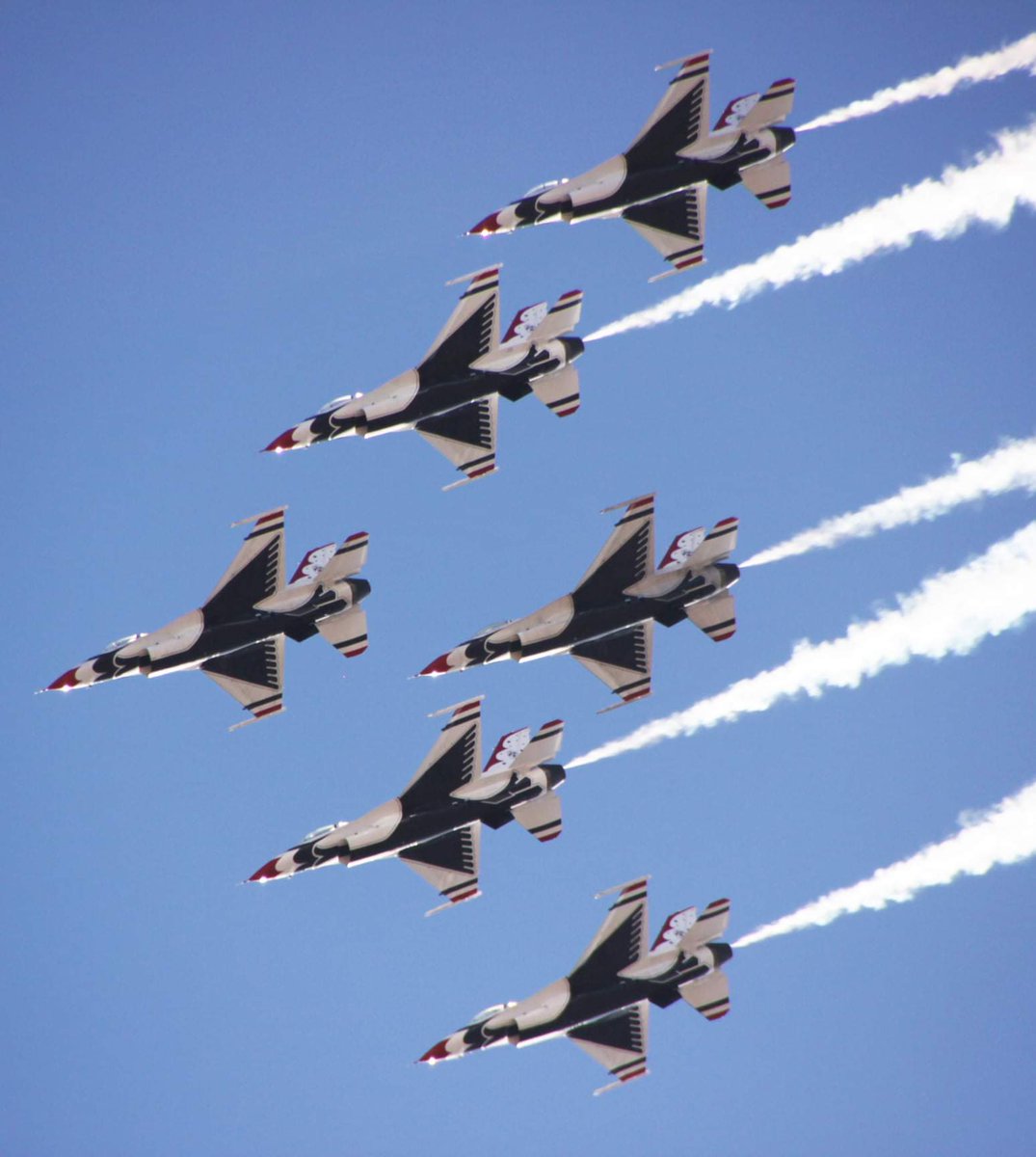 thunderlightAZ's tweet photo. Today, Sunday November 7th, is the final day of the Thunder and Lightning Over Arizona Air Show. Gates are open and flying starts at 10:30! Admission is free— there is a limited number of premium seating left. Head to our website to purchase! https://t.co/Y2bEVVZ0PO