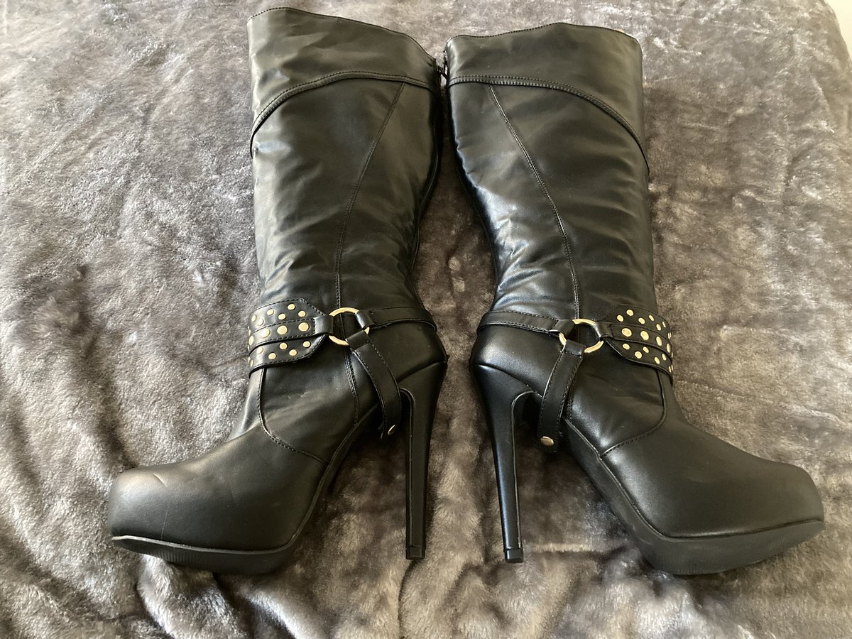 Nothing_But_T's tweet photo. 8 pairs of boots going on Ebay tonight. Sad but needs must! #itsonlystuff #showmethemoney https://t.co/cGUueF5mvi