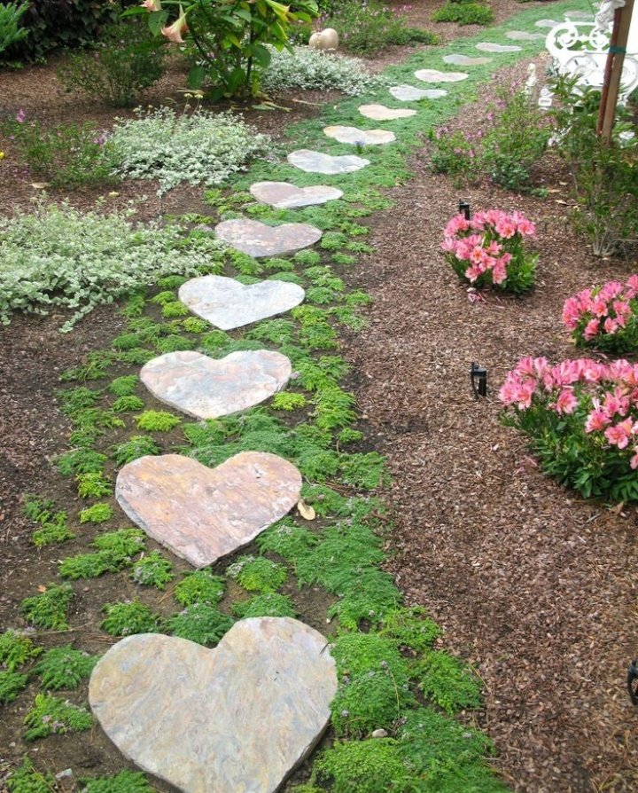 hearts everywhere ! ♡︎🌿🌸