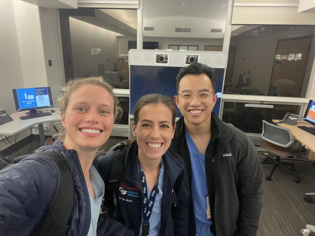 Survived my first month senioring wards at Parnassus thanks to these 2 AMAZING docs… hemothoraces, GDA bleeds, &amp; extrinsic tamponade have nothing on us 💪🏼  <a href="/bryan_jkim/">Bryan Kim</a> Emily Muller <a href="/UCSFIMChiefs/">UCSF IM Chiefs</a> ⭐️🩺