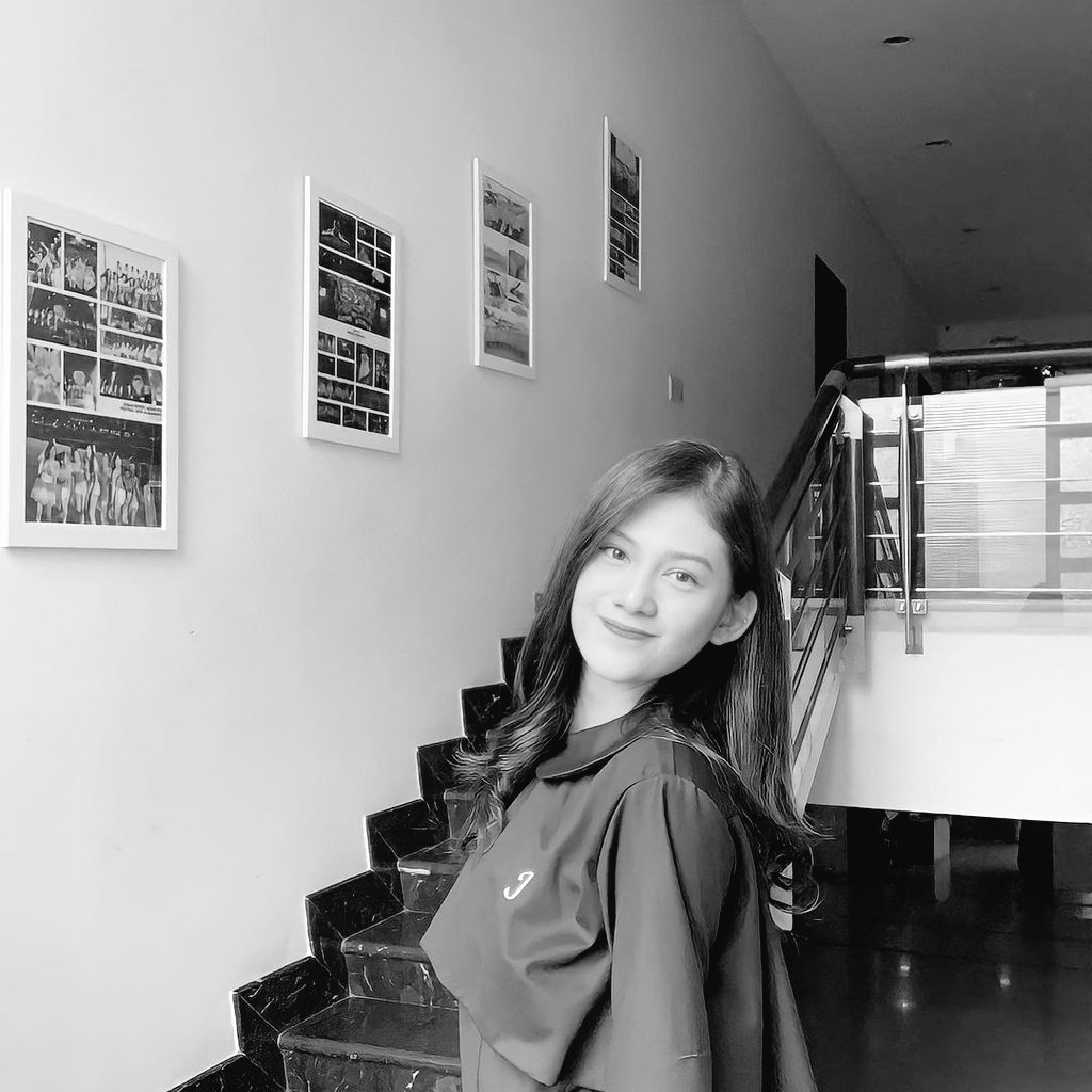 NAVY_INA's tweet photo. Darashinai Aishikata 😇 https://t.co/3Ih97oi5cZ
