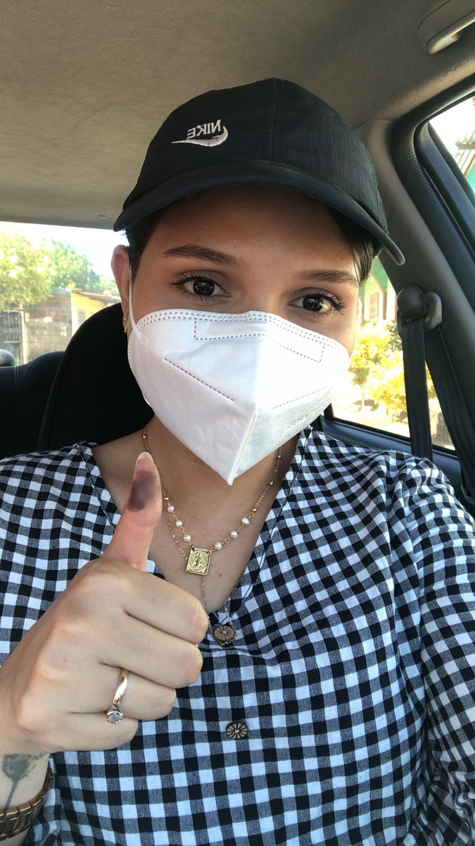 MinervaCynthia's tweet photo. Ejerciendo mi derecho ciudadano❤️🖤  #YaVote #EleccionesSoberanas2021 #UnidosEnVictorias https://t.co/D53sxX3d2k