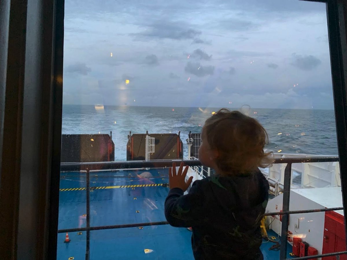 ElisaAKennedy's tweet photo. Our vlog is up! We’ve made it to Spain and are already in love. Plus @prodnose and @loupepper make an appearance @thetreehousepod Warning: lots of sunshine appears in this vlog. Watch here 👉https://t.co/LgMI1ol0fI #vanandapram #spain #travellingwithatoddler #lostinamerica https://t.co/VYMj2oBzeL