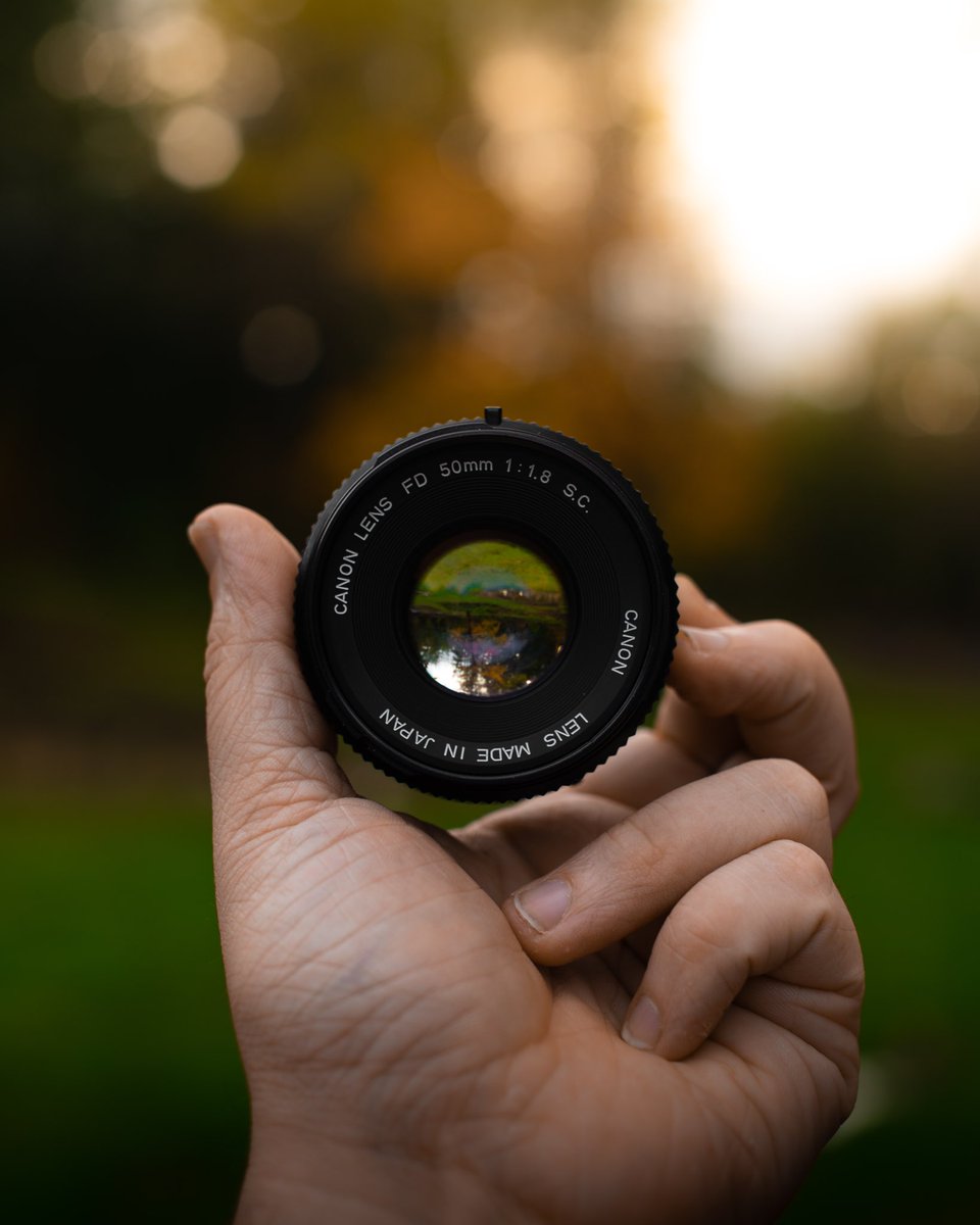 gear_lust's tweet photo. Do you like vintage lenses?
This 1976 canon FD 50mm 1.8 holds up against newer lenses and offers really nice character!
#vintagelens #cameragear #bokeh https://t.co/LrOMQeT8R7