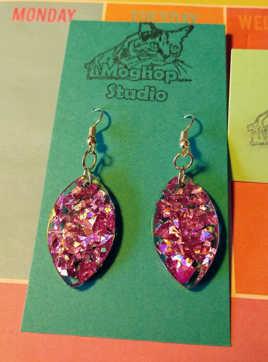 moghopstudio's tweet photo. I've made my first Folksy sale!! Exciting and terrifying!! It was kinda exciting to package it up and send it off! 
#folksy #handmadeearrings #handmadejewellery #firstsale #smallbusiness #folksylocal #madeinyorkshire https://t.co/Isi5fWAjRT