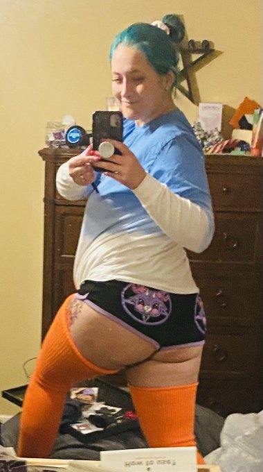 I got a fat ass, baby! https://t.co/s1XoqLVQws