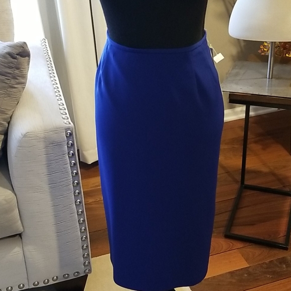 Samugirls's tweet photo. So good I had to share! Check out all the items I'm loving on @Poshmarkapp #poshmark #fashion #style #shopmycloset #framedenim #lesuit #jonesnewyork: https://t.co/jKqCBrLp8b https://t.co/n0alVgWWto
