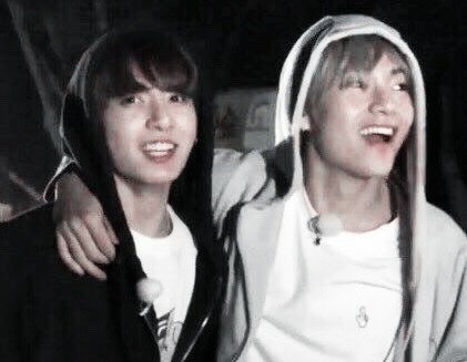 "Dünden daha çok yarından daha az en çok bu gün sev beni."