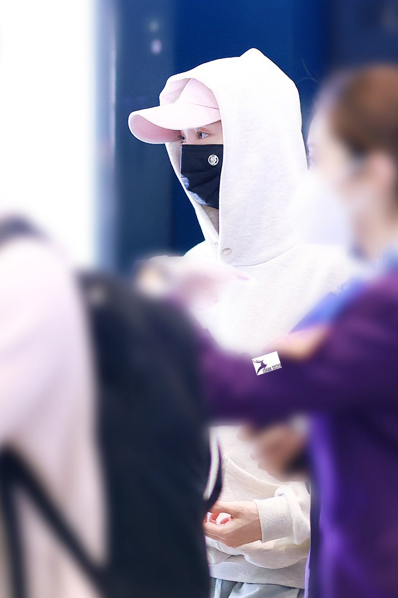 lMLUMl's tweet photo. HIS FACE I WANNA HUG HIM https://t.co/yXjwFCl5XB
