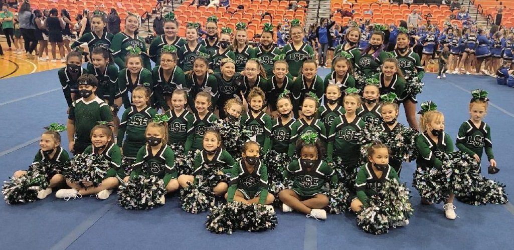 LakeshoreJr's tweet photo. LS Jr. EAGLES takes to the Matt at Buffalo State College, in the OATKA Cheer Competition.   Good luck ladies! @wny_football @LakeShoreCheer https://t.co/aoCKOLjZ4f