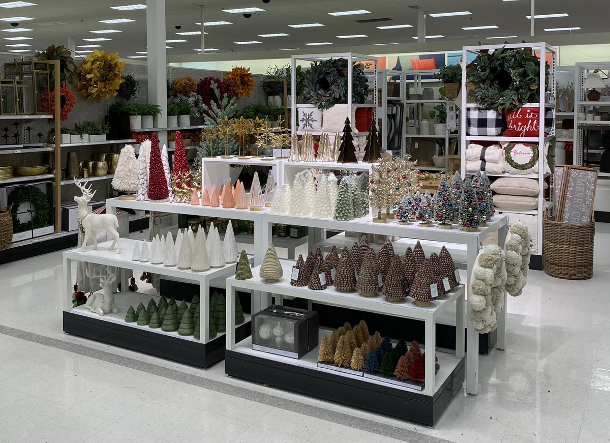 ElyssaSue's tweet photo. Home Flat update before the weekend. πβοΈ Thanks @GraceAtTarget and @camryn532 for your help!! #targetvm #t1317 @settoselltarget @garmtgt @cinlafountain @aleahmarie19 https://t.co/oh1JfAqf4g