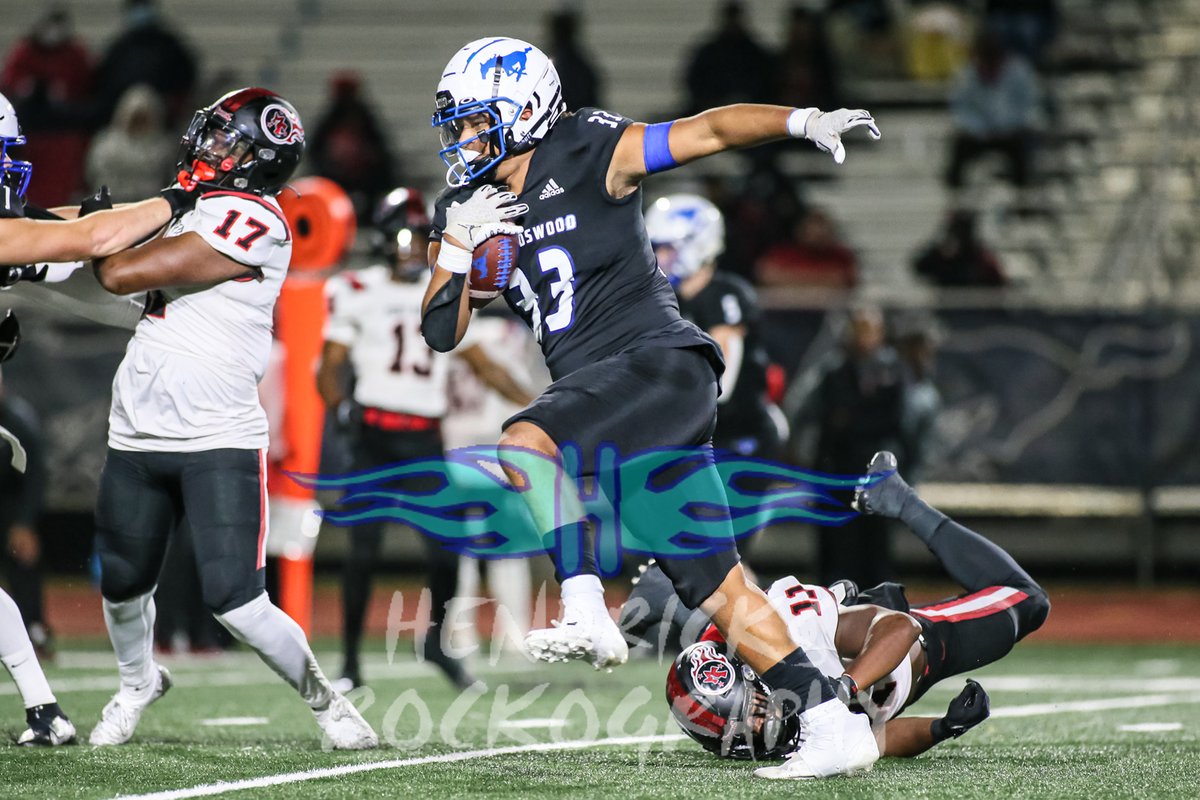 hendrockography's tweet photo. The @FwoodFootball vs @memorialtitans  pics are up!  

More here - https://t.co/h06DkPKLjc https://t.co/5HgYyI6eQI