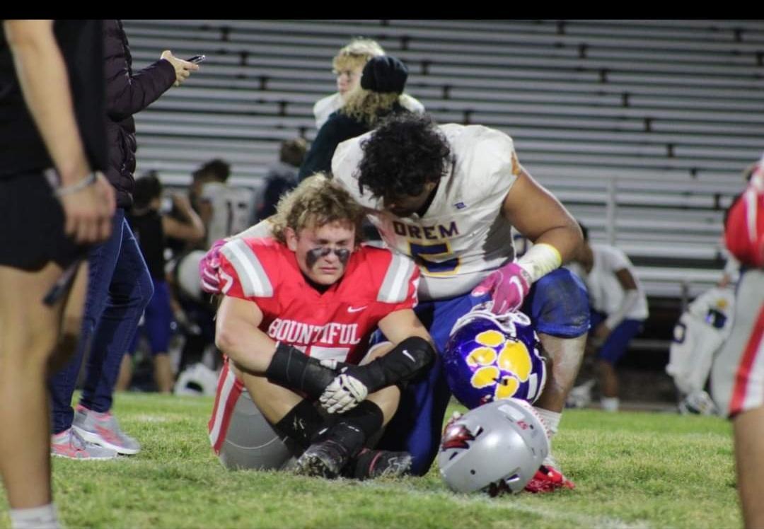 Sportsmanship is beautiful. That is all. That's the tweet. 📸: <a href="/bhsredhawks/">Bountiful High School Athletics</a>