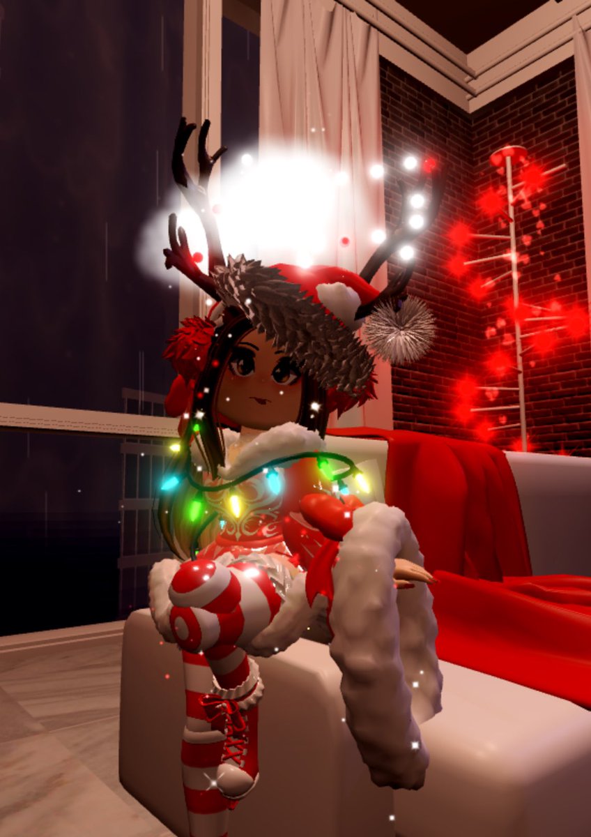 ItsCharli5's tweet photo. It’s the most wonderful time of the year ☃️🎄✨…. https://t.co/g27FR2sIwo