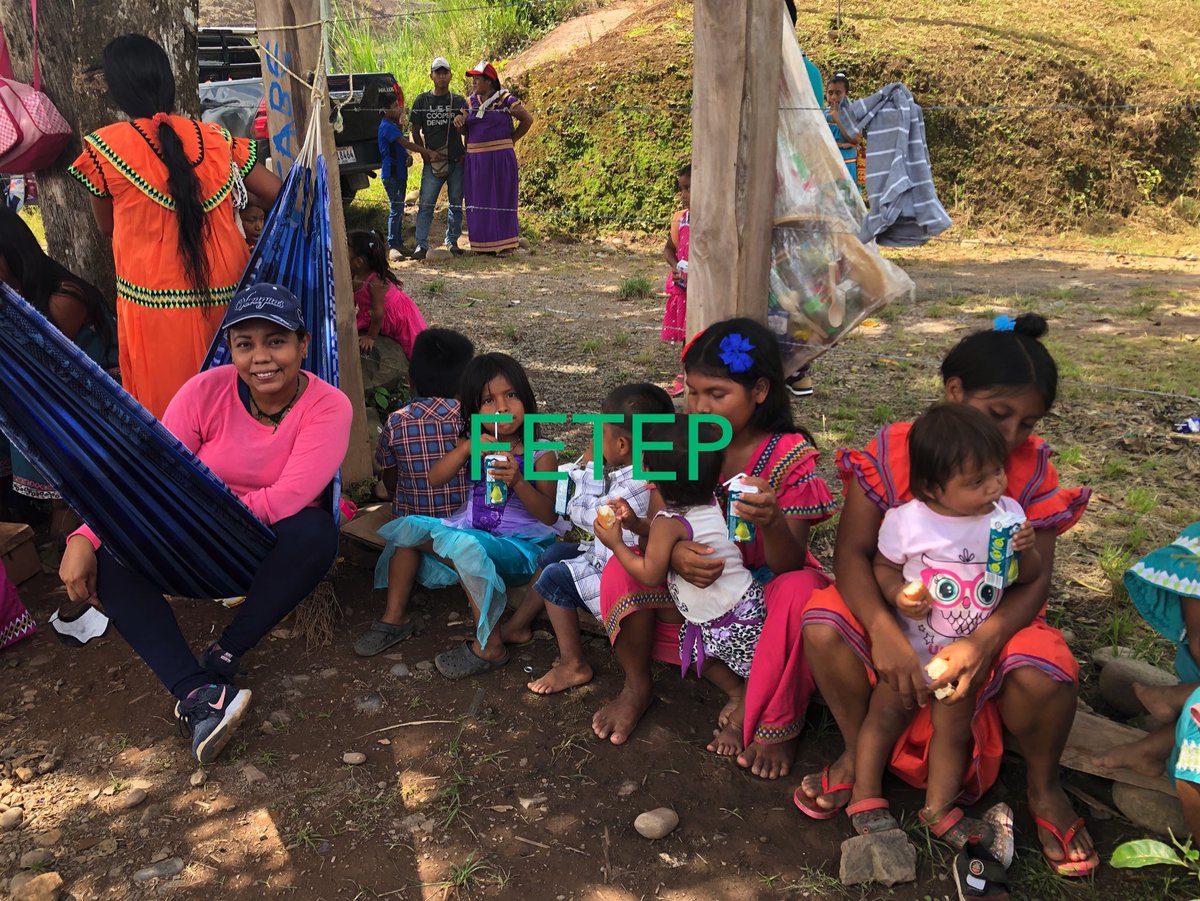HeidyRudasB's tweet photo. La Federación de trabajadores de la educación de Panamá acompaña al pueblo Ngäbe Buglé en su lucha y resistencia por el rescate de sus territorios que fueron inundados por la empresa hidroeléctrica en Barro Blanco.#Resistencia #FETEP https://t.co/y5yeZzgwOy