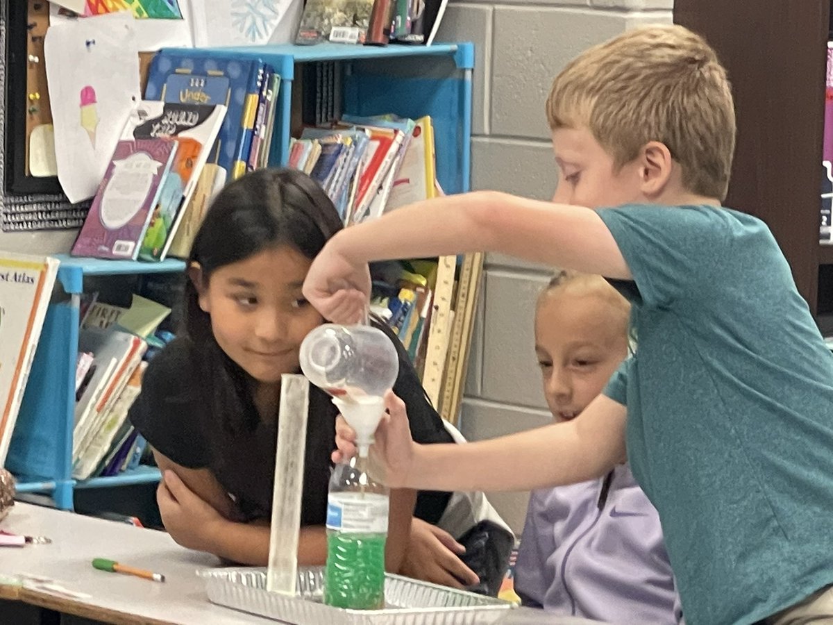 Last week we were learning about Mixtures &amp; Solutions. Checkouts the excited on some of our 4th grade Star’s faces. I’d say our lab was a success! <a href="/HumbleISD_SWE/">Summerwood Elementary</a> <a href="/Humble_Science/">Humble ISD Elementary Science</a>