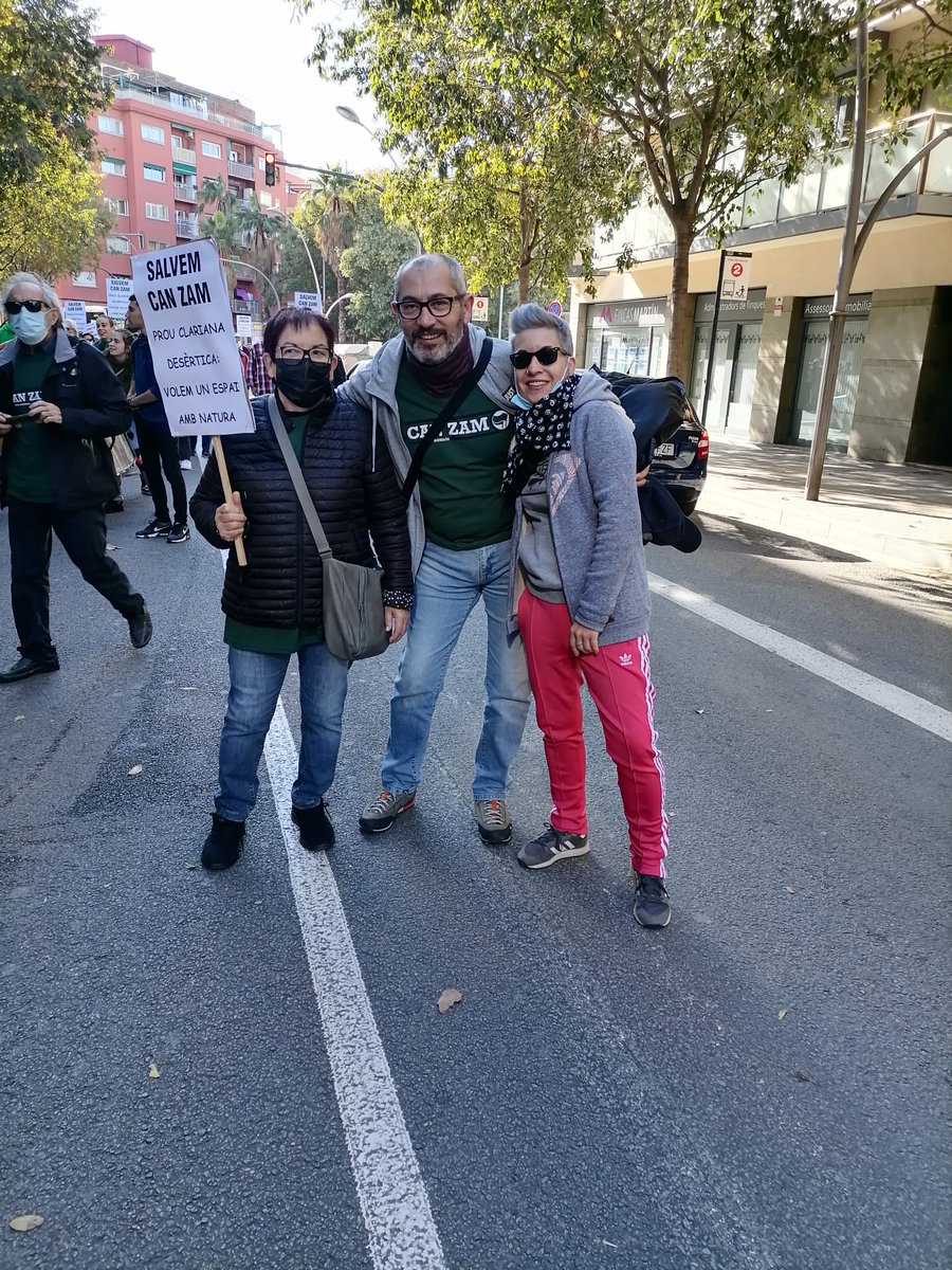 ClariOrganvidez's tweet photo. Porqué en #SantaColoma tenemos muchas cosas ,pero no tenemos un parque dónde la ciudadanía ,podamos disfrutar de un espacio verde.
@scgramenet y el parque para cuándo?👇
#CanZam #ParqueVerde https://t.co/VN4QdpEU6i