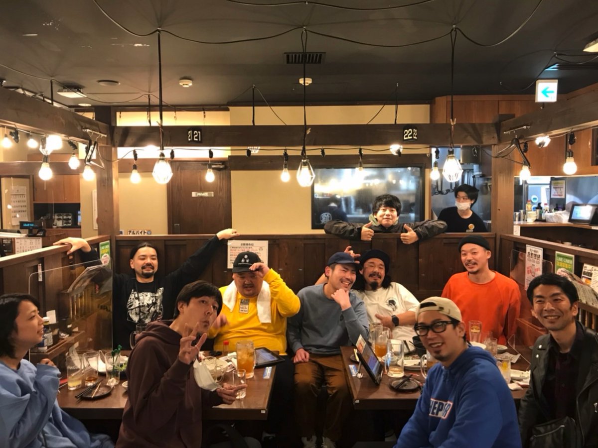 scream_mad's tweet photo. ありがとう2MAN ！
※10年振り返ったら泣いた
お疲れ様でした🔥
#theporter
#radioinoldtrash 
@easy_goings https://t.co/86SEpqyxNX