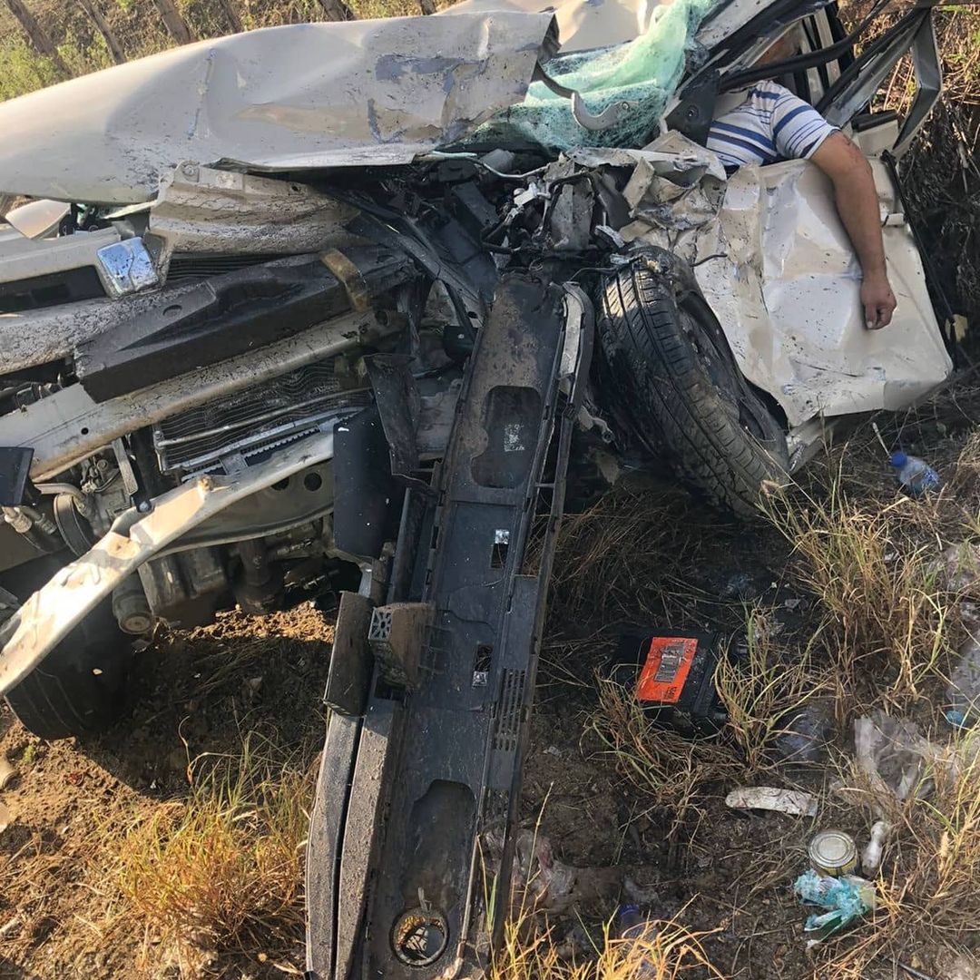 rivigroup1's tweet photo. Trágico accidente en Montecristi con 29 fallecidos y 28 heridos. @navas_mundial

Un aparatoso accidente registrado entre una jeepeta y un autobús de pasajeros,enLa Solitaria, entre Villa Sinda en la Autopista Duarte, Monte Cristi,donde datos reportan 29 fallecidos y 28 heridos https://t.co/QzHrVF7gm8