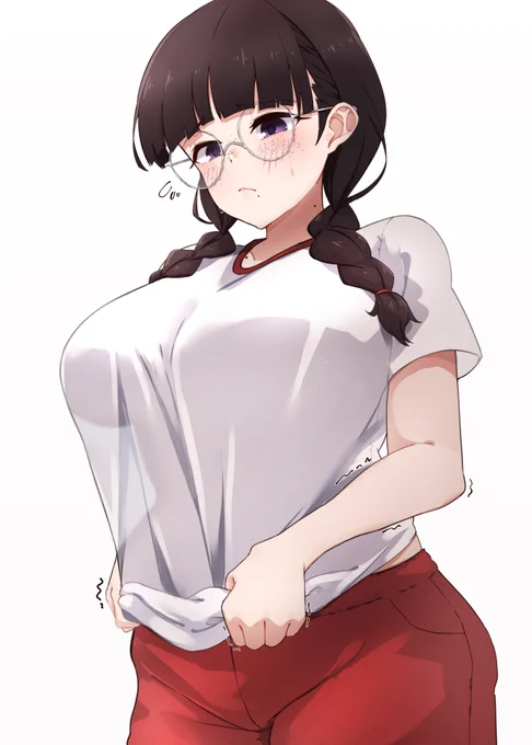 体操服の丈が足りなくて困る地味巨乳眼鏡ちゃん 