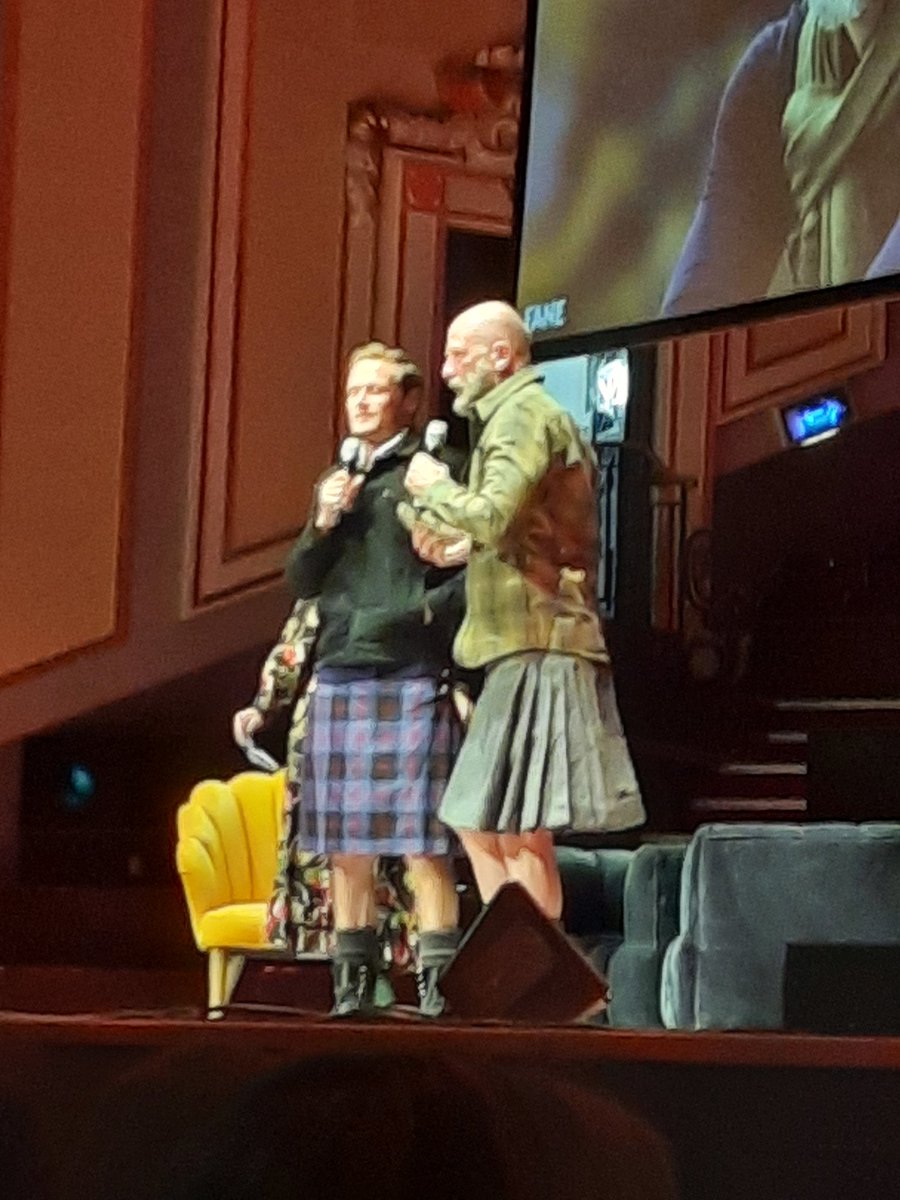 SparkesJune's tweet photo. Usher hall ❤❤ 
Thanks for this afternoon.   So funny 😂😂
@SamHeughan  @grahammctavish https://t.co/4hMSy1oI3w