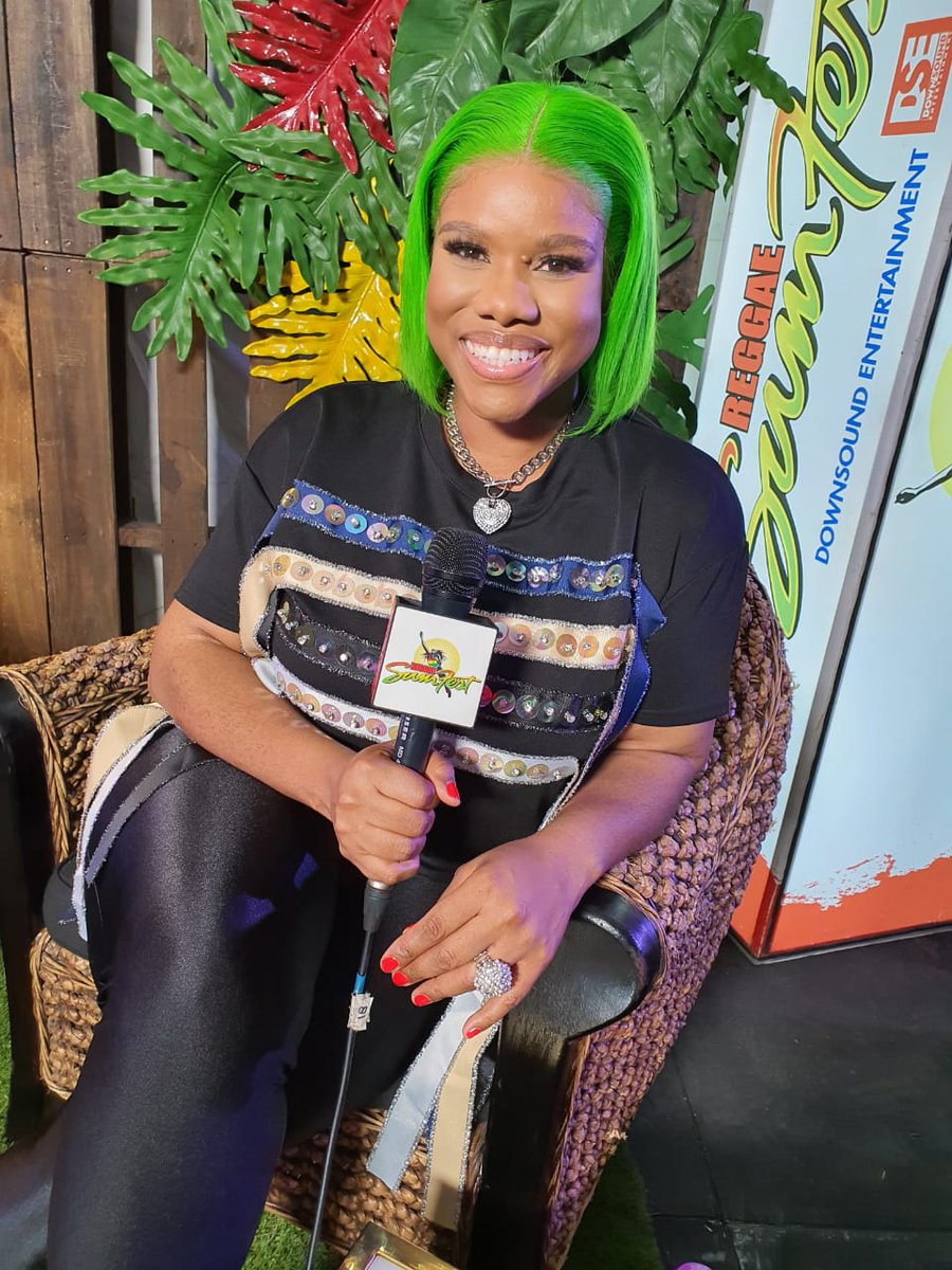 fluffymisskitty's tweet photo. Good morning #TeamMissKitty, today's #SundayMessage &amp; #DivaPositive quote is :: "Affirming, trusting, and drawing strength and inspiration from your relationships with others and your connectedness with the universe will offer you protection and peace....
https://t.co/9VWFFEMeBG https://t.co/kgpwuWJWpi