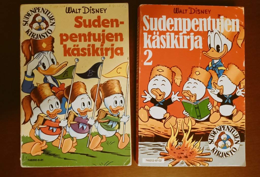 #SudenpentujenKäsikirja pockets.

#thejuniorwoodchucks #scout #scoutboy #hueylouiedewey #donaldduck #guidebook #survivalguide #partio #kolkkapojat #käsikirja #tupuhupulupu #akuankka #sudenpentujenkirjasto