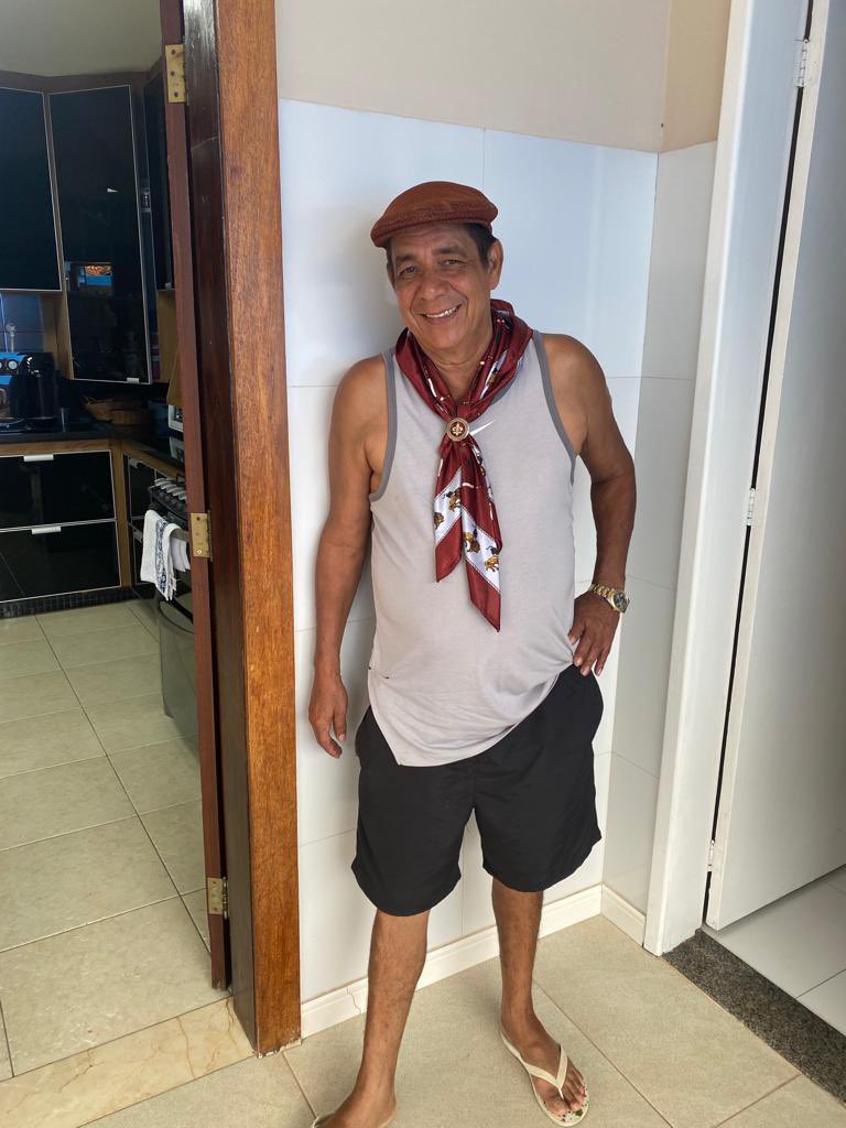 zecapagodinho's tweet image. Look do dia 😊