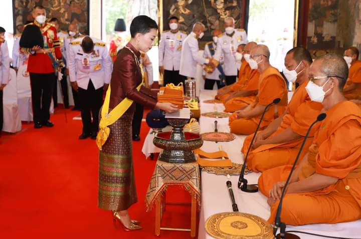 Elite_Soldier_'s tweet photo. พระบาทสมเด็จพระเจ้าอยู่หัว ทรงพระกรุณาโปรดเกล้าฯ ให้ สมเด็จพระเจ้าลูกเธอ เจ้าฟ้��พัชรกิติยาภา นเรนทิราเทพยวดี กรมหลวงราชสาริณีสิริพัชร มหาวัชรราชธิดา เสด็จฯแทนพระองค์ ไปในพิธีบำเพ็ญพระราชกุศล ถวายผ้าพระกฐิน ณ วัดสุวรรณดาราราม อำเภอพระนครศรีอยุธยา จังหวัดพระนครศรีอยุธยา https://t.co/5y7T9IaHRn