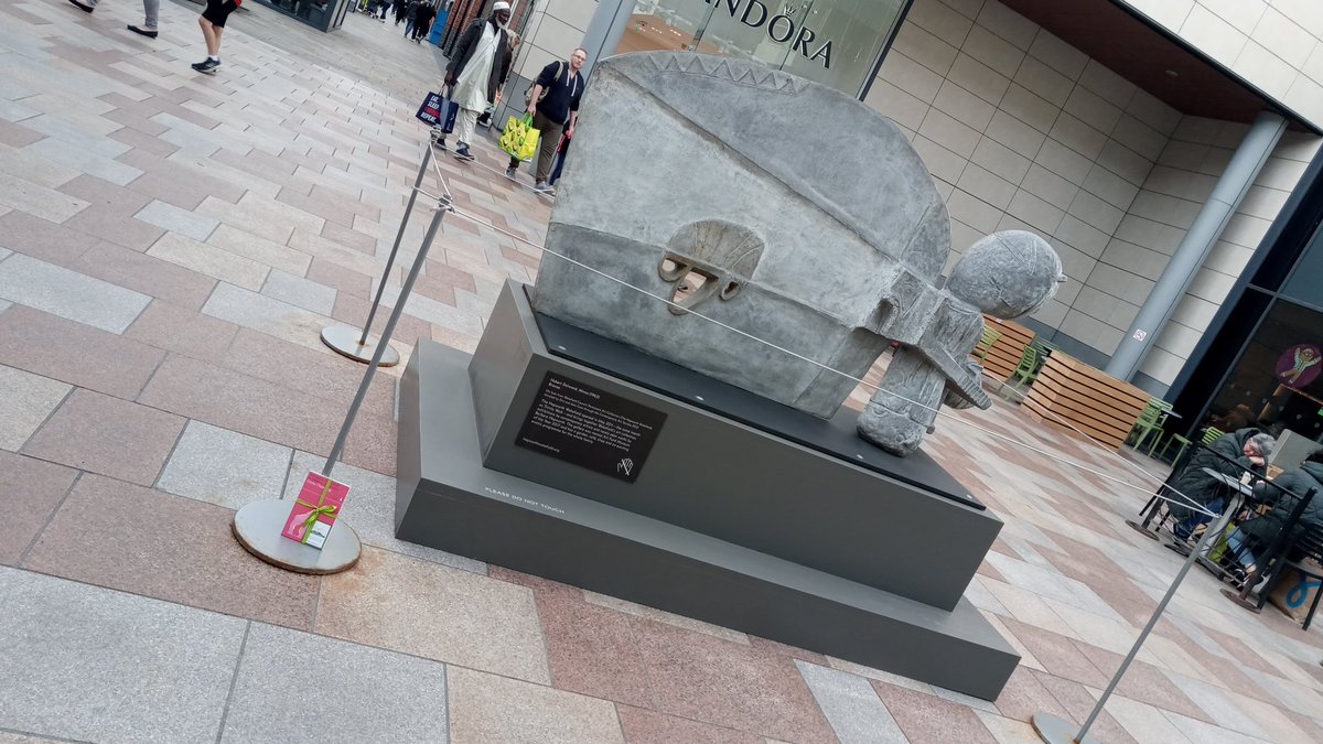 _AnnaBlight's tweet photo. #COPBookFairies are sharing incredible books related to #climatechange #activism and #caringforourplanet Near this sculpture is @classicpenguins #NoOneIsTooSmallToMakeADifference by @GretaThunberg Who will find it? #COP26 #IBelieveInBookFairies #Glasgow2021 @the_bookfairies https://t.co/X19rhCuASs