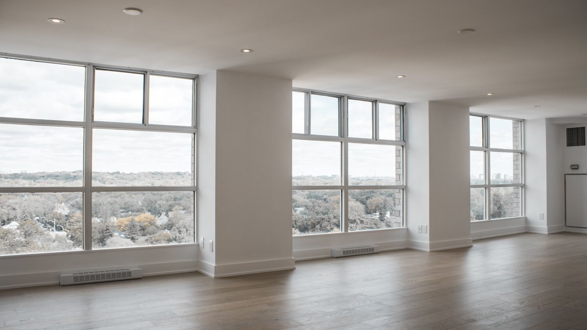 MgbBuilding's tweet photo. We LOVE this condo with its oversized windows and an abundance of natural light! ☀️ https://t.co/j7aBJaGGqO