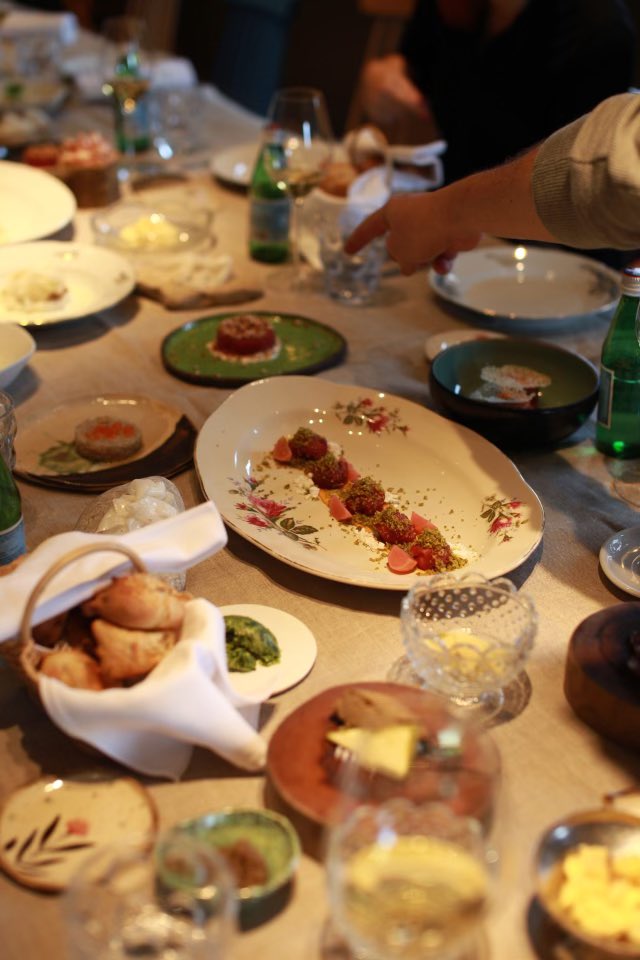 tourism_slo's tweet photo. Študijska potovanja po kulinaričnih kotičkih Slovenije v organizaciji STO @euFoodSummit, kjer se ustvarjajo številne izjemne kulinarične zgodbe, ki so navdušile novinarje. 
#ifeelslovenia #efs2021 #tasteslovenia https://t.co/jyJSI2PBnj