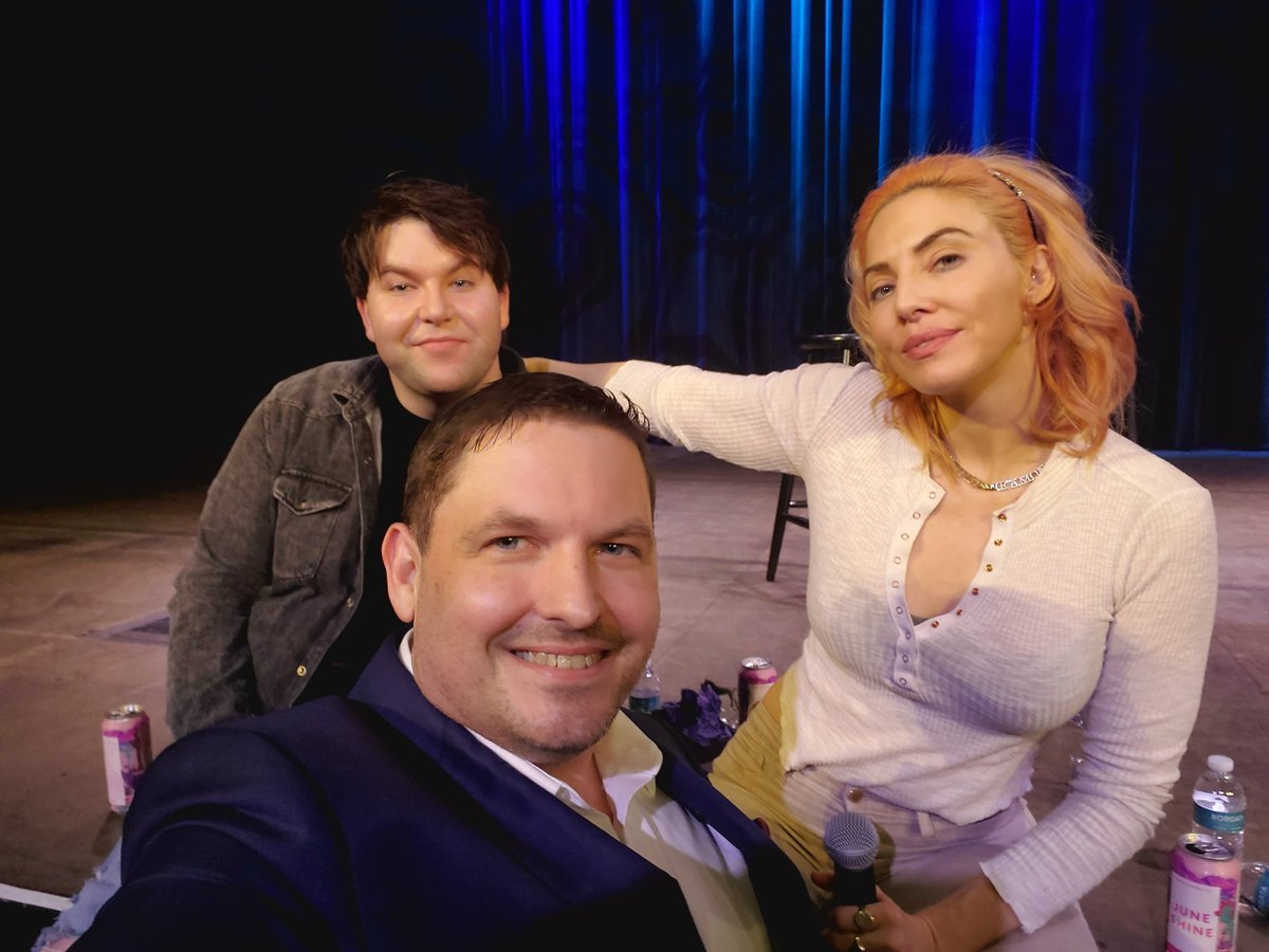 mikemc1979's tweet photo. Great show by @WhitneyCummings last night! https://t.co/HgwZLcdmTh