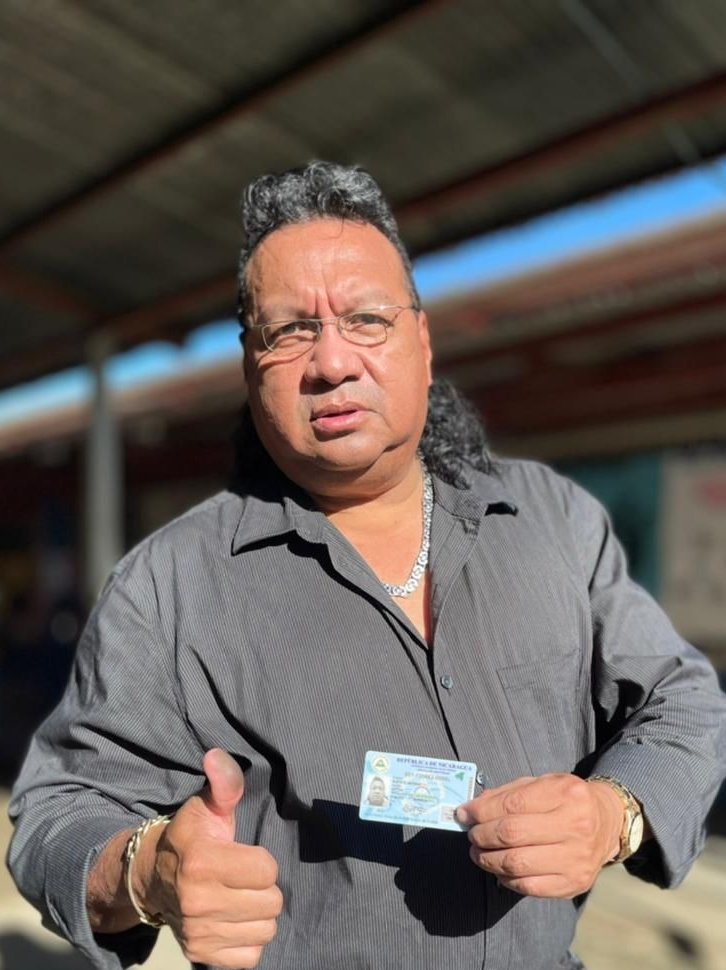 #GustavoLeyton "El Rey del Chinamo" también ejerció su derecho al voto #Nicaragua.
#EleccionesSoberanas2021
#TodosJuntosVamosAdelante
#JuntosDefendiendoLaPaz