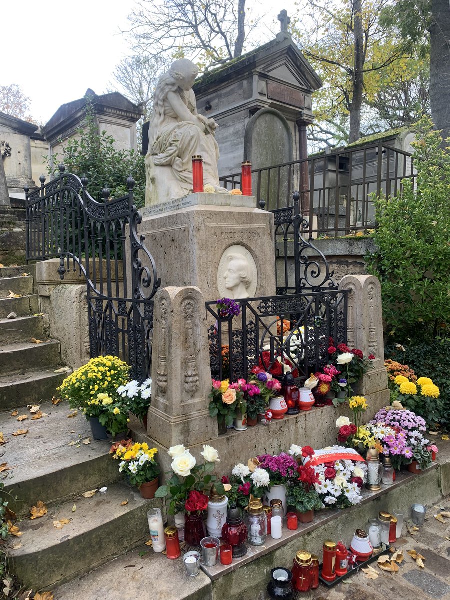 GrantNakano's tweet photo. Today, I'm once again reminded of how lucky I am to be a piano teacher. A former student, visiting France, texted me this photo of Chopin's grave. Feeling very special having shared my passion with young people.❤️ https://t.co/fQQzSeB3yf