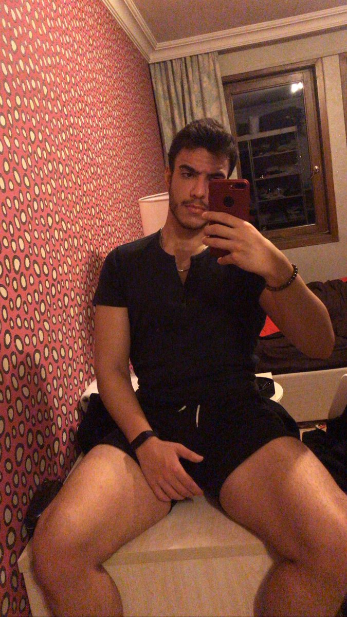 Sizce hangi pozisyonda fotograf cekinmeliyim?