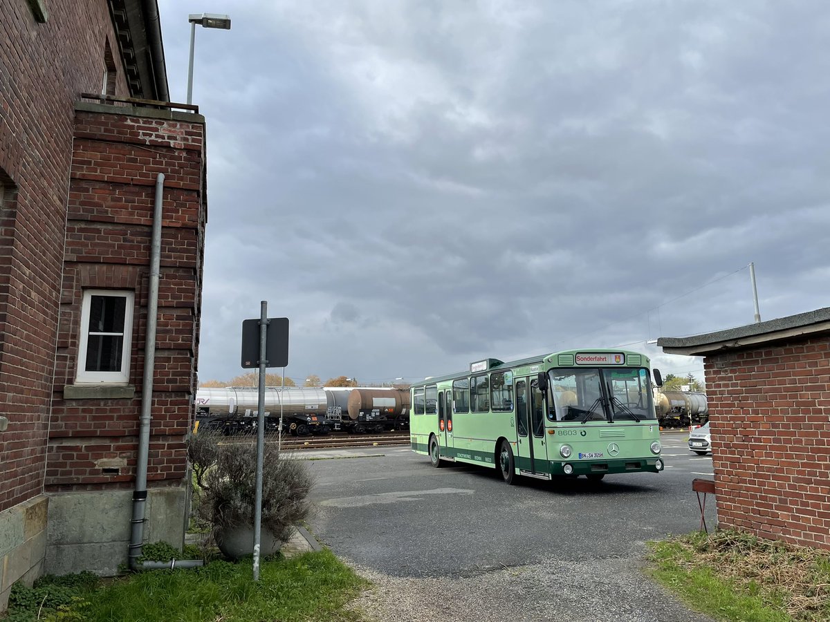 HVSWB's tweet photo. Heute war unser Vereinsbus auf Tour „Besichtigung ehemaliger KBE-Gebäude“ gewesen. https://t.co/xiTgf8U4zV
