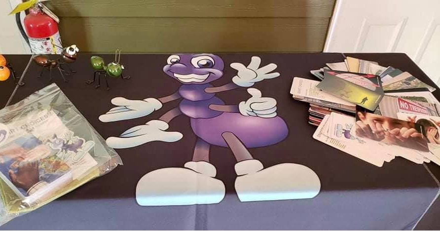 SmartChoicesIC's tweet image. Smart Choices is a well thought out deck of 84 Image Cards that focuses on IMAGES that will help parents/teachers/educators teach children to recognize danger &amp;amp; to make smart choices ahead of time.

#arlotheant #StimulateImagination #ChildrenRecognizingDanger #KidsHavingAPlan