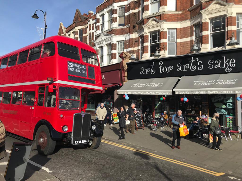 artcafeN10's tweet photo. What a great day and a wonderful sight!!!
Our customers enjoyed a front row seat at the #muswellhill #vintagebus run day. Thanks to all involved please come back next year 👌✨ #routemasters #londonbus https://t.co/emaOxB8aev