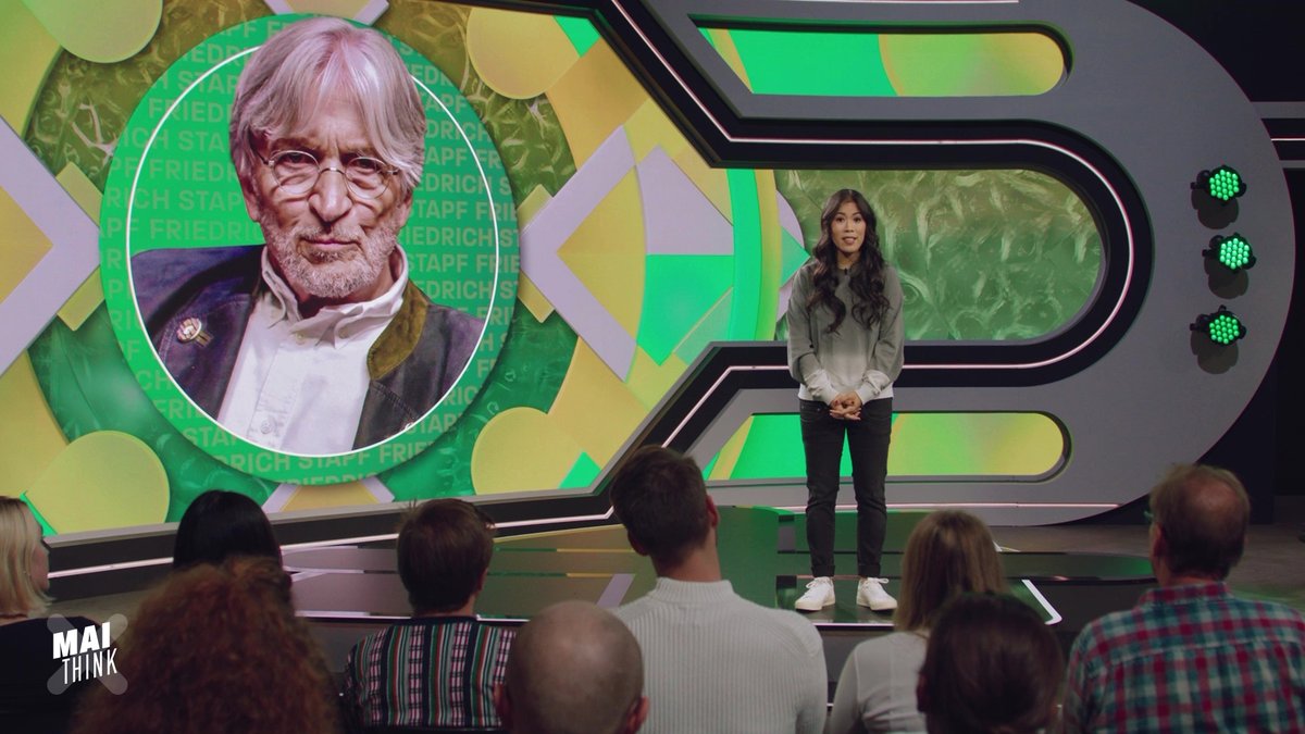 Das ist Friedrich Stapf. Er ist 75 und führt über ein Drittel aller Abtreibungen in Bayern durch, weil es dort zu wenige Praxen gibt, die das anbieten. Er möchte gern in Rente gehen, doch auf seine Anzeige meldete sich nur eine einzige Person. Und die war noch zwei Monate älter.