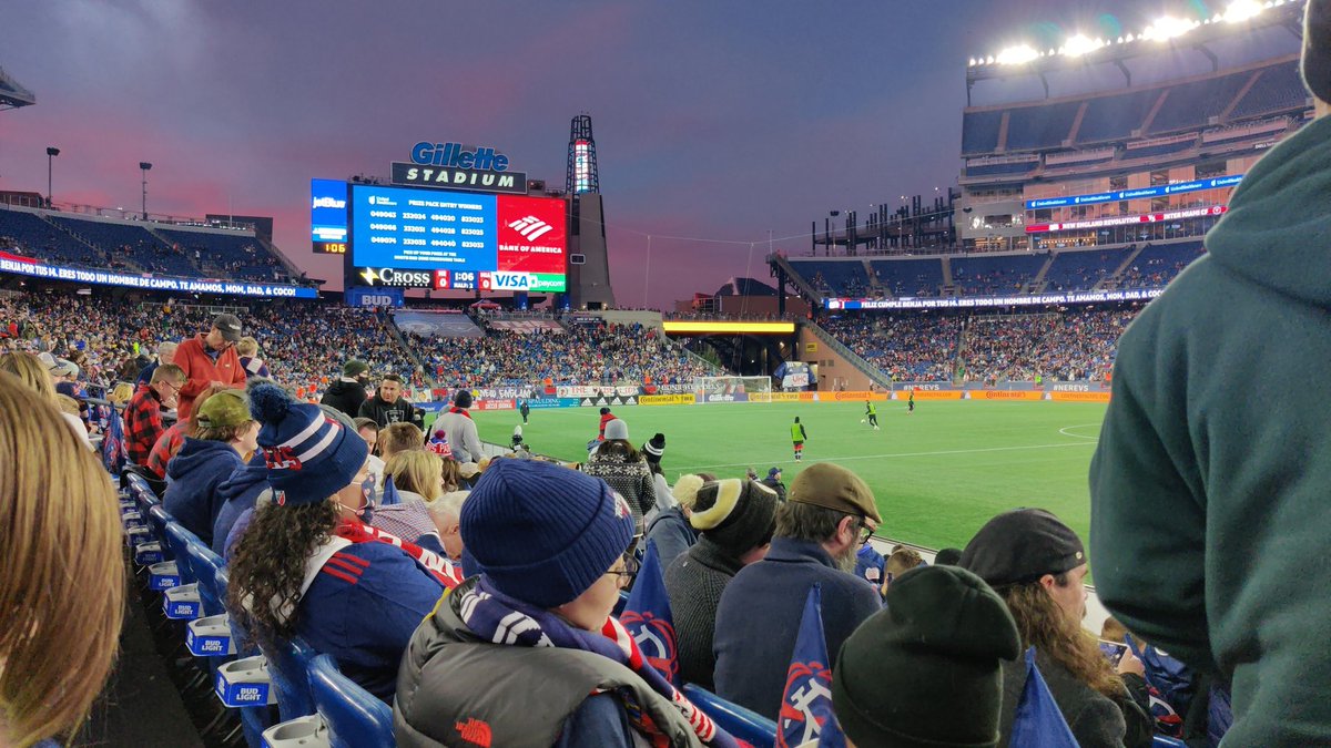 kadenmichael22's tweet photo. #tweetyourseats #nerevs Sec 129 Row 7 Seats 1-4 https://t.co/cngtJxWDw1