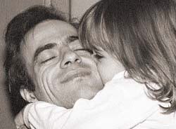 resti_valverde's tweet photo. Un @Impres_TVE especial y muy emotivo. 

Dentro de unos días se cumplen 22 años desde que se fue uno de los mejores artistas de este país.

Justo ahora que empiezo a comprender en primera persona el “Agárrate fuerte a mi María”.

#IMPurquijo https://t.co/EbEJS5gGH9
