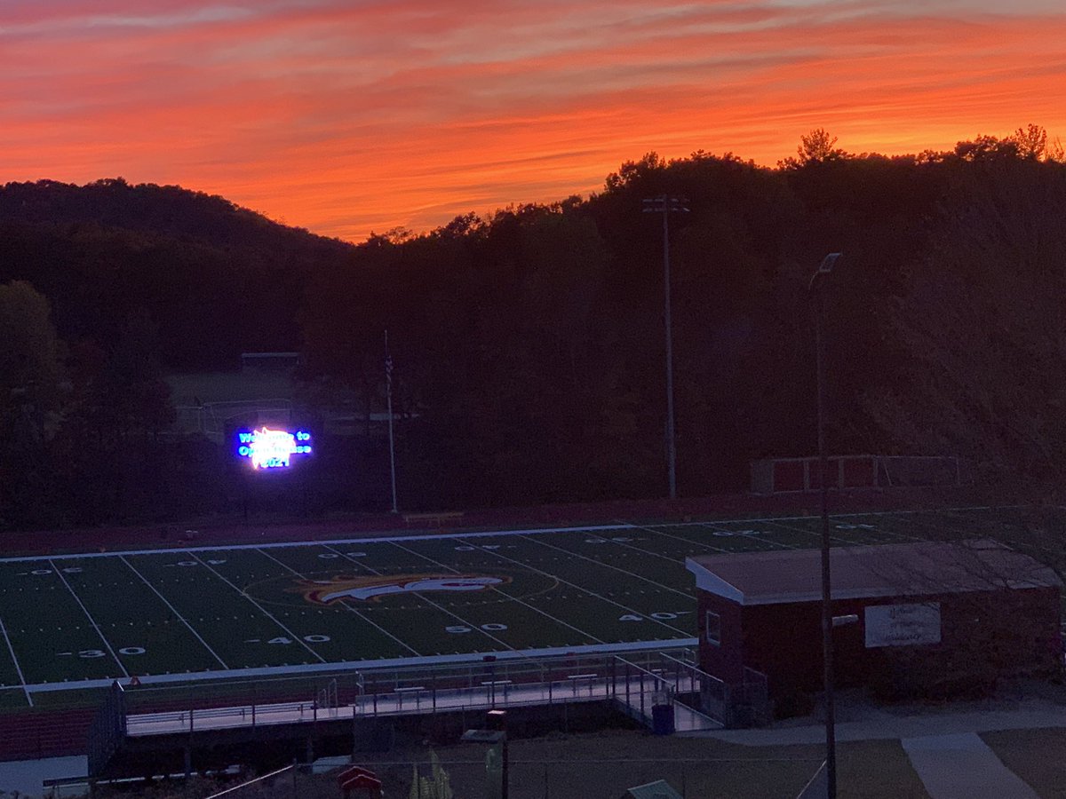 Wsupdoc's tweet photo. And the sun sets on another successful open house here at @WhittierTechHS . Thank you to all that came to check us out. We look forward to seeing you next fall! https://t.co/ZsLkoAcHvB