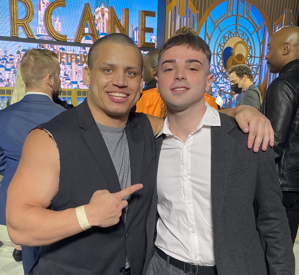 bananirou tweet media