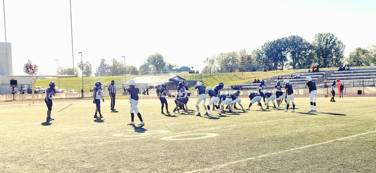 FZNFootball's tweet photo. A great weekend for FZN Football! Started off with a convincing Varsity win on Friday night then the 7th grade winning a championship on Sat. & wrapping up with the 8th grade taking the consolation championship today. Great things happening and more to come! #NorthsideFootball https://t.co/K7jmPZwcAv