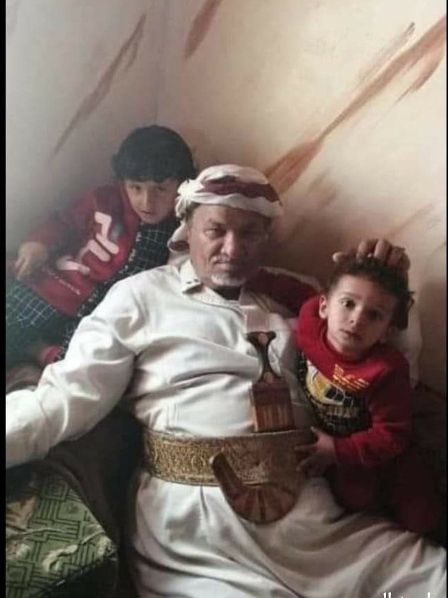 رحم الله الشيخ علي محمد ابوسنه الحميري عضو اللجنه الدائمه للمؤتمر بمحافظة البيضاء واحد مؤسسي المؤتمر ورجال الحل والعقد تعازينا لاولاده واخوانه واصحابنا ال ابوسنه وآل حمير الجميع وانا لله وانا اليه راجعون