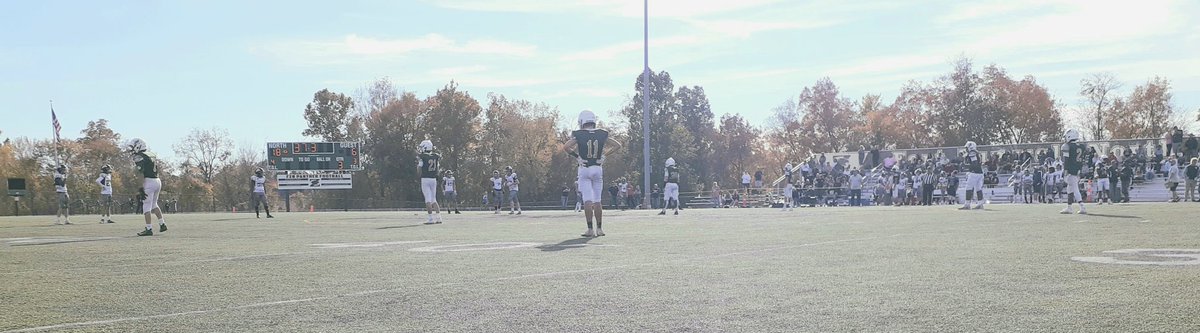 FZNFootball's tweet photo. A great weekend for FZN Football! Started off with a convincing Varsity win on Friday night then the 7th grade winning a championship on Sat. & wrapping up with the 8th grade taking the consolation championship today. Great things happening and more to come! #NorthsideFootball https://t.co/K7jmPZwcAv