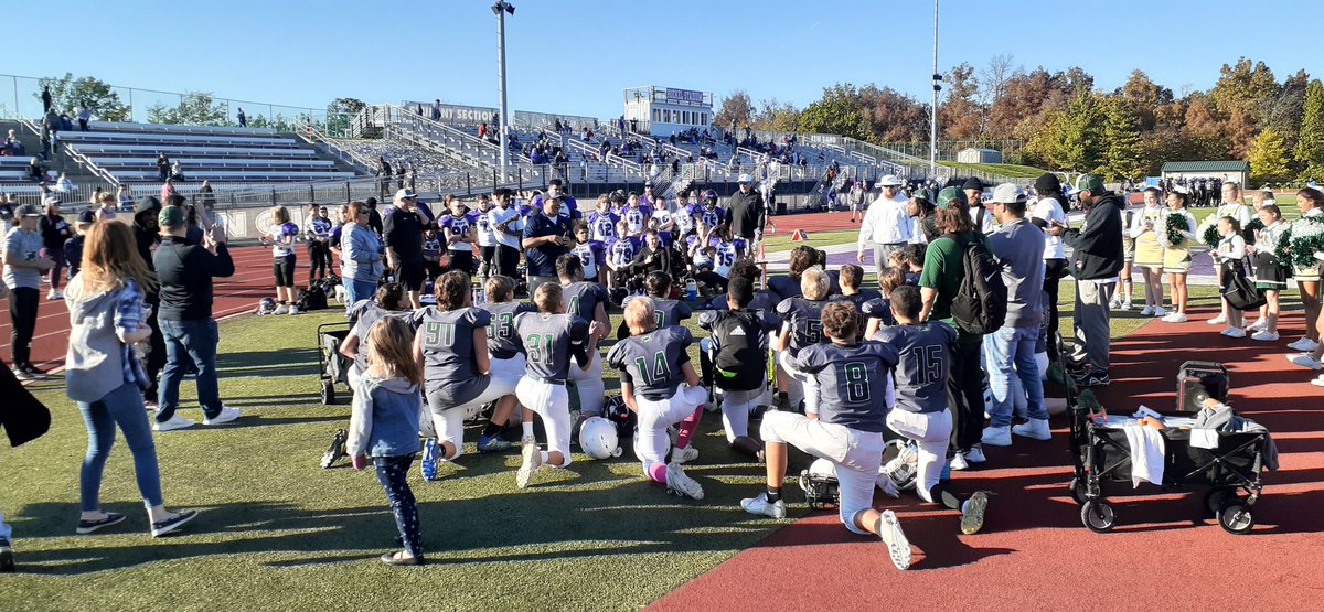 FZNFootball's tweet photo. A great weekend for FZN Football! Started off with a convincing Varsity win on Friday night then the 7th grade winning a championship on Sat. & wrapping up with the 8th grade taking the consolation championship today. Great things happening and more to come! #NorthsideFootball https://t.co/K7jmPZwcAv