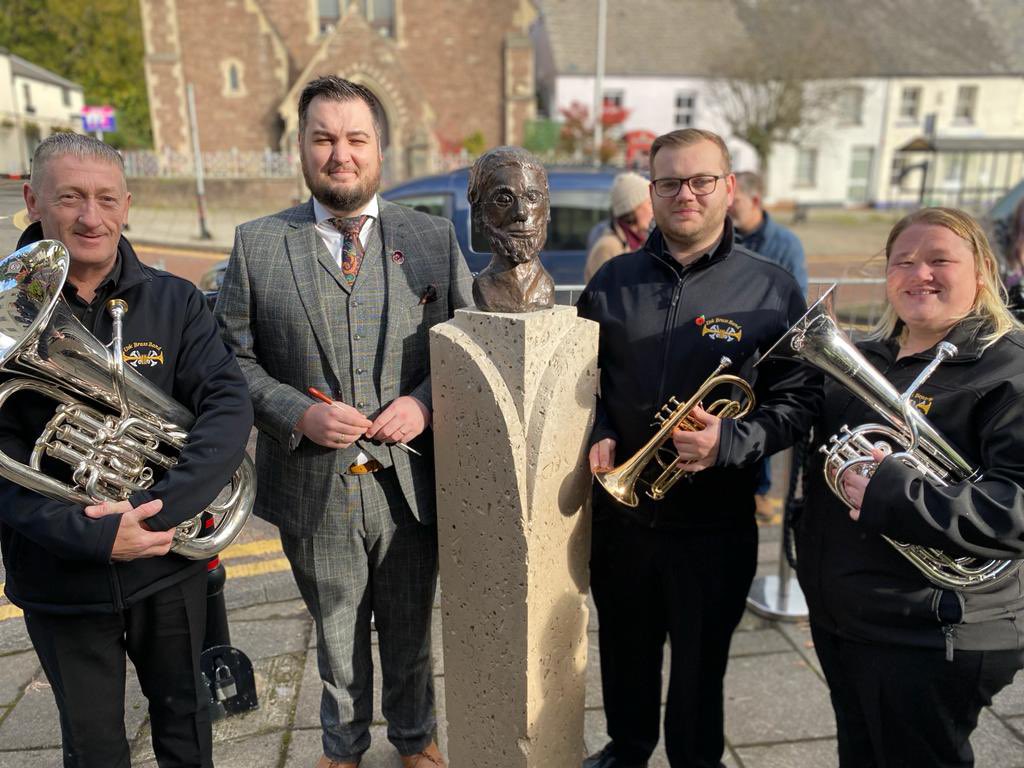 What a phenomenal day yesterday conducting <a href="/UskBrassBand/">Usk Brass Band</a> and meeting a gentleman and musical enigma <a href="/BillBailey/">Bill Bailey</a> for the unveiling of the Alfred Russel Wallace statue in the town square in Usk. Thanks <a href="/CallumPhillips/">Callum Phillips</a> for playing my fanfare I wrote several years ago too.