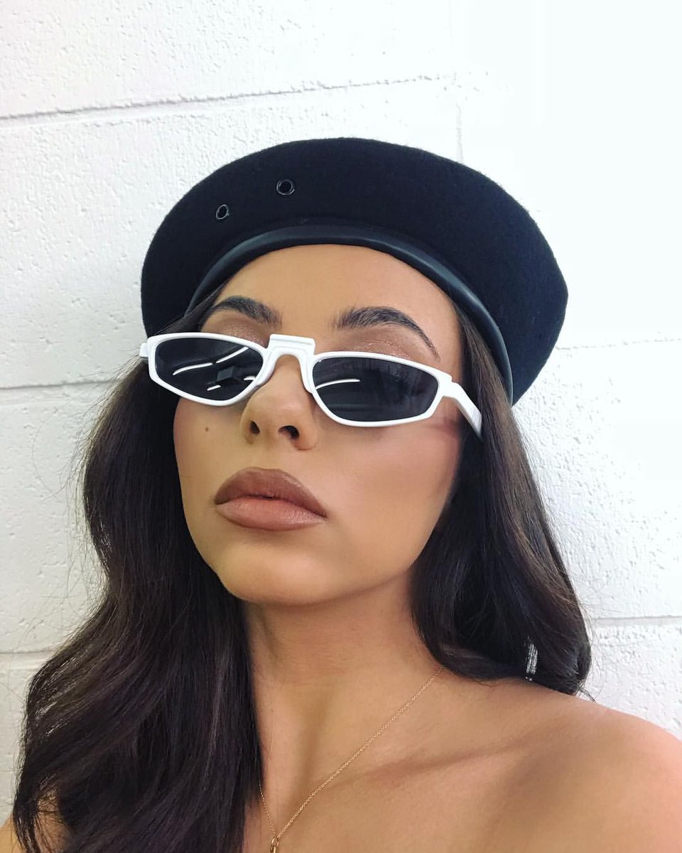 leighvjmin's tweet photo. beret styled different but they looking hella good https://t.co/MH46Pm37fN